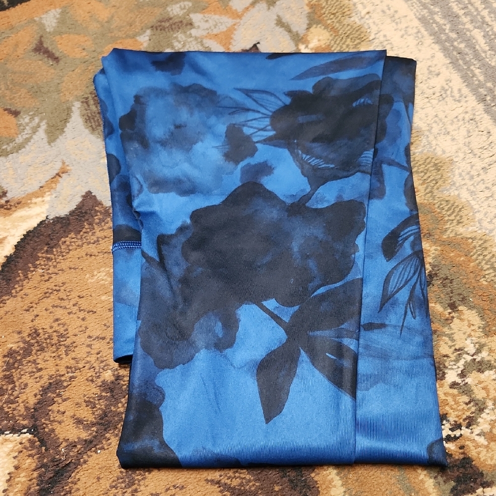 Lululemon Leggings - Picture 1 of 8